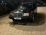 Mercedes-Benz E 200 1993 года за 1 450 000 тг. в Темиртау