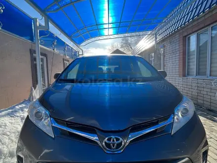 Toyota Sienna 2013 года за 7 000 000 тг. в Актобе – фото 6