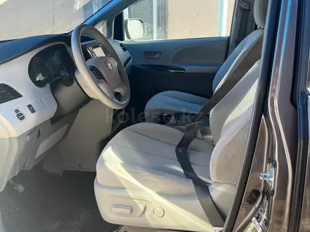 Toyota Sienna 2013 года за 7 000 000 тг. в Актобе – фото 7
