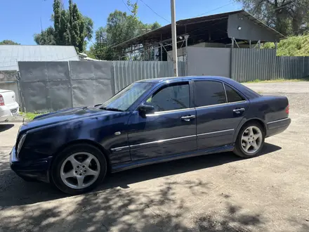 Mercedes-Benz E 280 1997 года за 2 000 000 тг. в Алматы – фото 4
