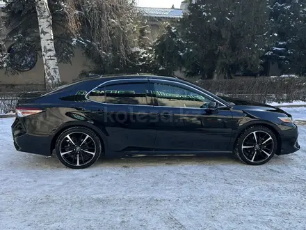 Toyota Camry 2019 года за 13 700 000 тг. в Алматы – фото 7