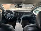 Toyota Camry 2019 года за 15 300 000 тг. в Шымкент – фото 4