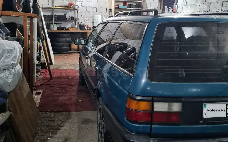 Volkswagen Passat 1991 годаүшін1 500 000 тг. в Усть-Каменогорск