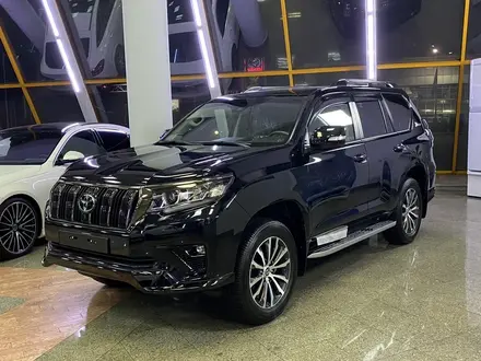 Toyota Land Cruiser Prado Luxe 2022 года за 57 000 000 тг. в Алматы – фото 3