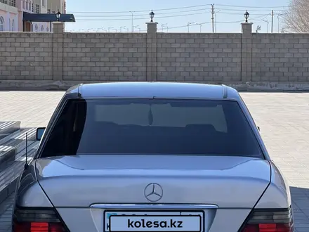 Mercedes-Benz E 200 1993 года за 2 300 000 тг. в Кызылорда – фото 4