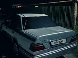 Mercedes-Benz E 220 1993 годаүшін2 500 000 тг. в Жетысай – фото 2