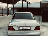 Mercedes-Benz E 220 1993 годаүшін2 500 000 тг. в Жетысай – фото 4