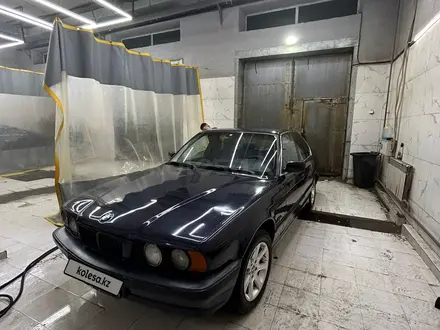 BMW 520 1994 года за 1 500 000 тг. в Астана – фото 4