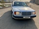 Mercedes-Benz E 230 1992 года за 850 000 тг. в Алматы