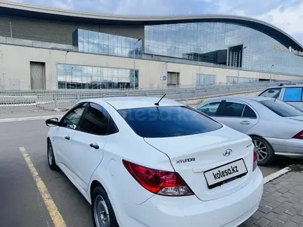 Hyundai Accent 2013 года за 4 300 000 тг. в Жезказган – фото 2