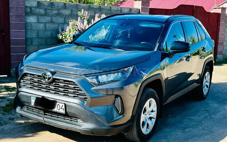 Toyota RAV4 2020 годаүшін16 500 000 тг. в Актобе