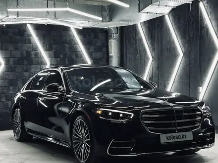 Mercedes-Benz S 580 2023 года за 64 900 000 тг. в Алматы