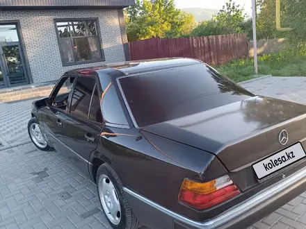 Mercedes-Benz E 230 1991 годаүшін2 800 000 тг. в Алматы – фото 13