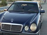 Mercedes-Benz E 230 1995 года за 1 900 000 тг. в Семей – фото 4