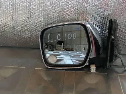 Боковое зеркало левое на Toyota Land Cruiser 100 за 70 000 тг. в Алматы