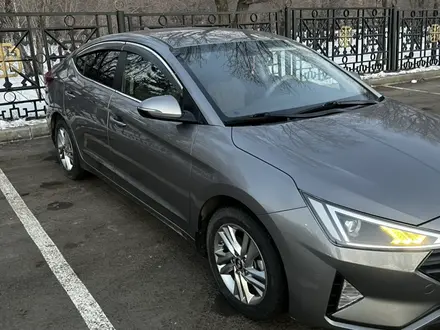 Hyundai Elantra 2020 года за 8 800 000 тг. в Костанай – фото 2