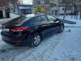 Hyundai Elantra 2018 годаfor4 500 000 тг. в Уральск – фото 3