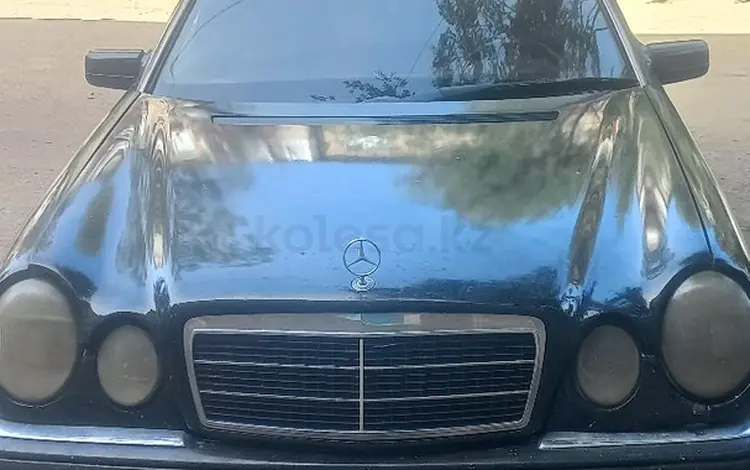 Mercedes-Benz E 200 1996 года за 1 800 000 тг. в Жезказган