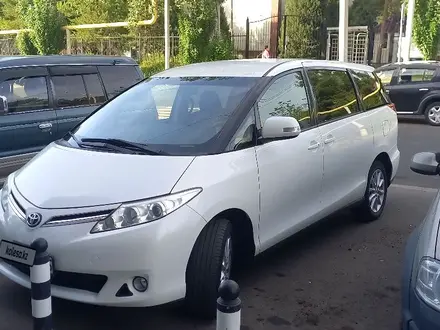 Toyota Previa 2014 года за 11 500 000 тг. в Алматы – фото 4