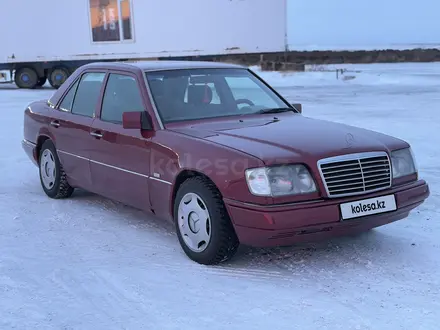 Mercedes-Benz E 220 1994 года за 2 500 000 тг. в Караганда – фото 2