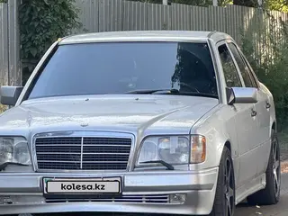 Mercedes-Benz E 320