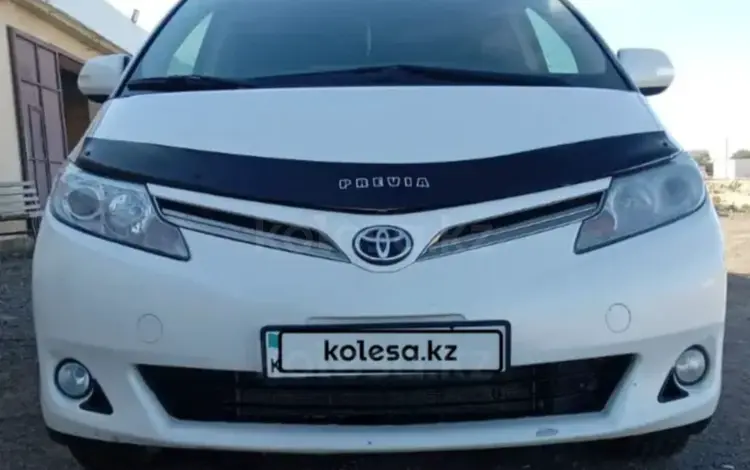 Toyota Previa 2014 года за 11 600 000 тг. в Актобе