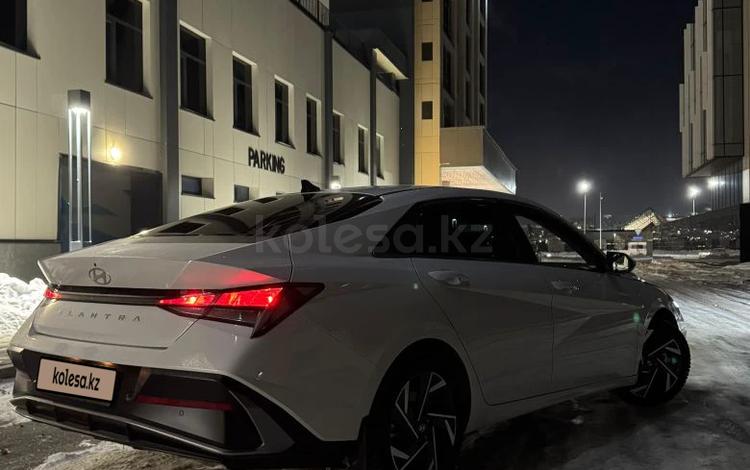 Hyundai Elantra — миниатюра 5