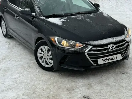 Hyundai Elantra 2018 года за 7 600 000 тг. в Уральск – фото 2