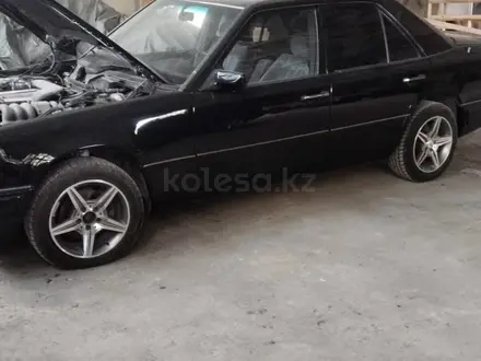 Mercedes-Benz E 320 1995 года за 4 300 000 тг. в Алматы