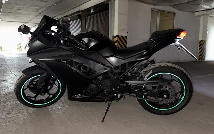 Kawasaki  Ninja 300 2014 года за 2 800 000 тг. в Астана