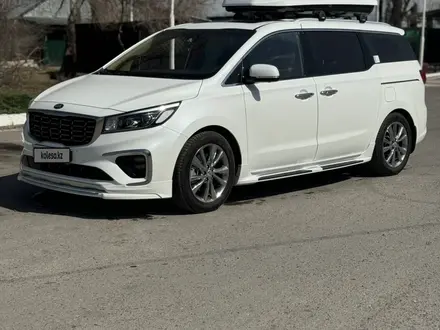 Kia Carnival 2020 года за 17 250 000 тг. в Алматы – фото 4