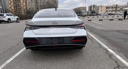 Hyundai Elantra 2024 года за 8 700 000 тг. в Алматы – фото 3