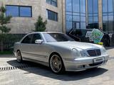 Mercedes-Benz E 55 AMG 1999 годаүшін7 200 000 тг. в Шымкент