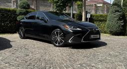 Lexus ES 250 2021 года за 21 500 000 тг. в Алматы