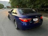 Toyota Camry 2016 года за 7 980 000 тг. в Атырау – фото 2