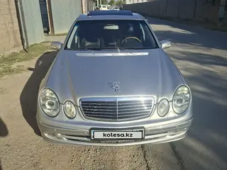 Mercedes-Benz E 320