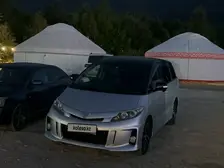 Toyota Estima, 2014
