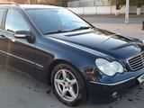 Mercedes-Benz C 200 2002 года за 3 200 000 тг. в Караганда – фото 3