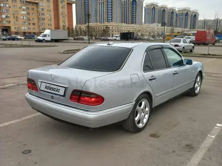 Mercedes-Benz E 280 1996 года за 2 900 000 тг. в Астана – фото 8