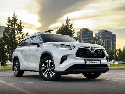 Toyota Highlander 2022 года за 22 900 000 тг. в Алматы – фото 2