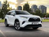 Toyota Highlander 2022 годаүшін22 900 000 тг. в Алматы