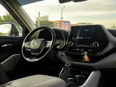 Toyota Highlander 2022 года за 22 900 000 тг. в Алматы – фото 15