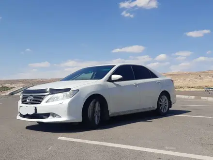 Toyota Camry 2012 года за 10 500 000 тг. в Жанаозен – фото 2