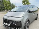 Hyundai Staria 2023 года за 26 500 000 тг. в Алматы – фото 2