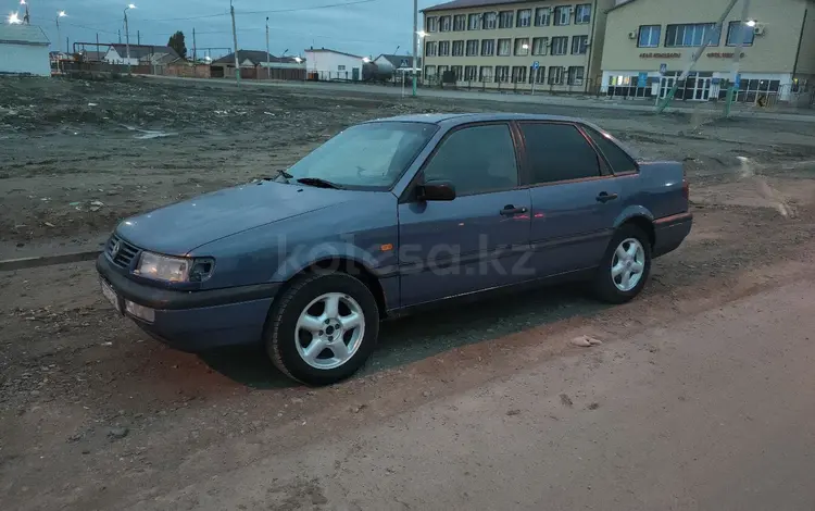 Volkswagen Passat 1995 года за 1 400 000 тг. в Атырау