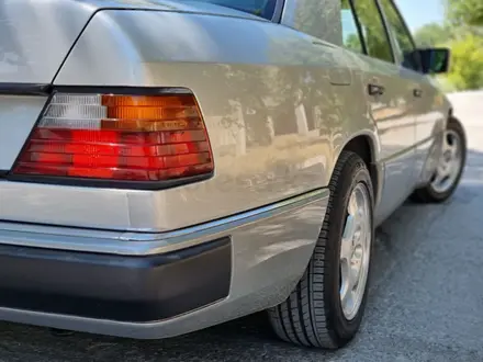 Mercedes-Benz E 200 1991 года за 2 300 000 тг. в Туркестан – фото 6