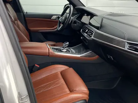 BMW X7 XDrive 40i 2022 года за 45 700 000 тг. в Астана – фото 15