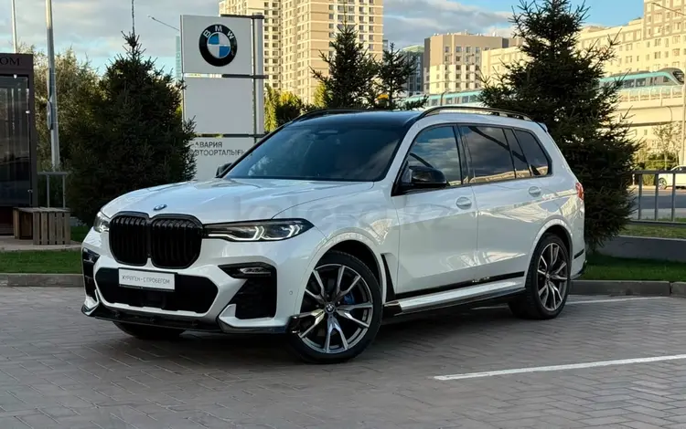BMW X7 XDrive 40i 2022 года за 45 700 000 тг. в Астана