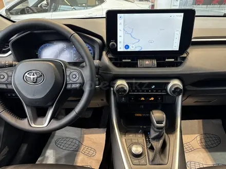 Toyota RAV4 Luxe+ 2025 года за 25 990 000 тг. в Атырау – фото 12