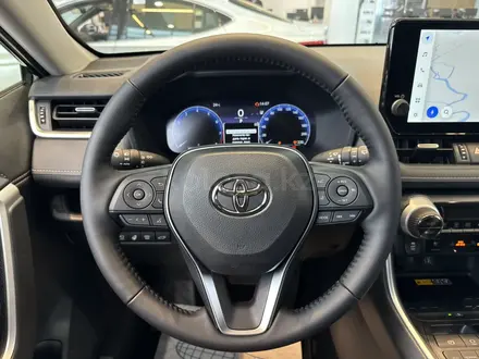 Toyota RAV4 Luxe+ 2025 года за 25 990 000 тг. в Атырау – фото 13